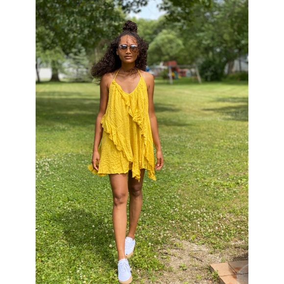 Dresses & Skirts - ‼️ON SALE‼️beautiful summer dress